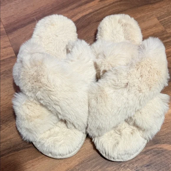 J.Crew Cozy Cream Women's Slippers - Picture 1 of 6